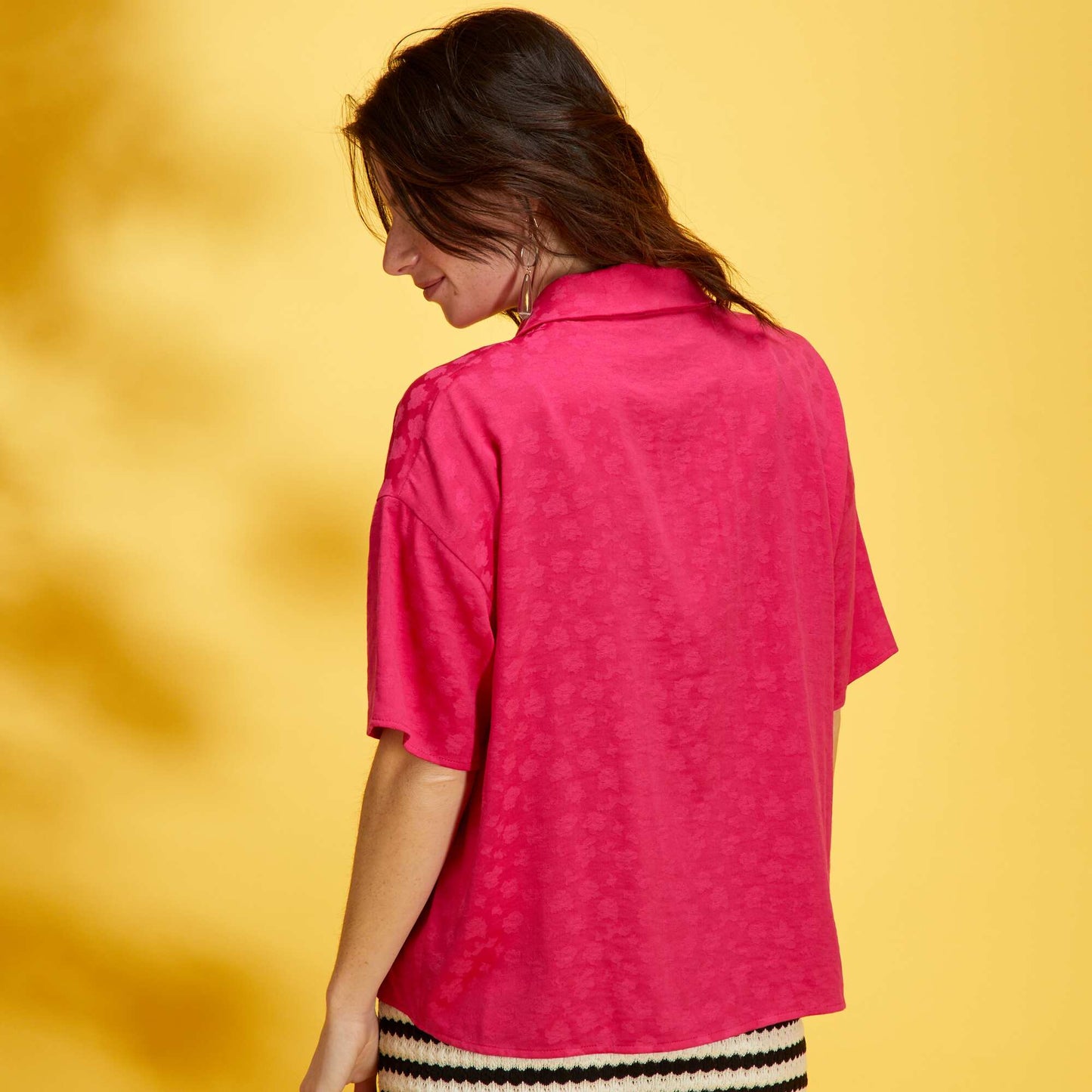 Short-sleeved satin blouse bright pink